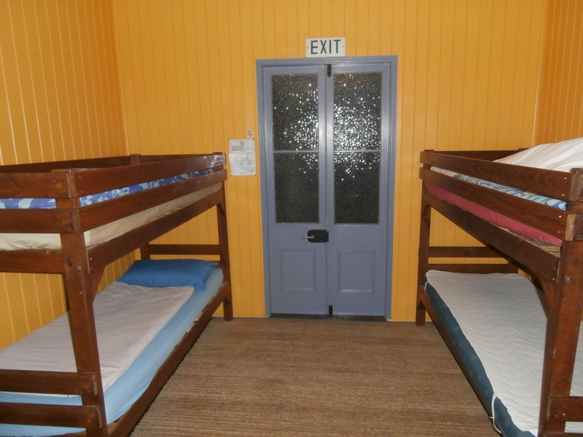 Mango Tourist Hostel Херви-Бэй Номер фото